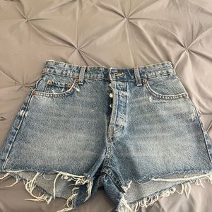Zara jean shorts size 4